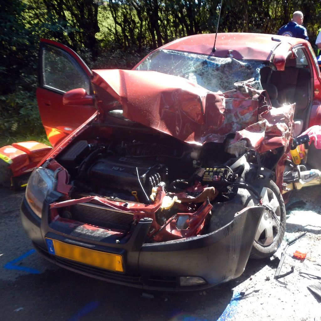 La conductrice de la voiture a été transportée à l'hôpital en hélicoptère. (photo police grand-ducale)