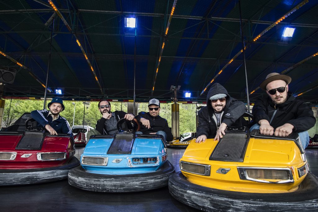 Corbi et Fluit (à g.) ont été rejoints dans l'aventure De Läb par Renato «Däiwelskärel» Macri, Benoît Martiny et DJ MKO. (photo Mike Zenari)