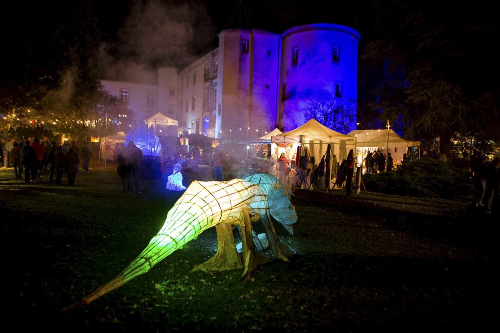 Les lampions de Wiltz ont donné une ambiance particulière, avec une belle lumière. (photo Tania Feller)