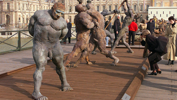 Ousmane Sow a exposé sur le Pont des Arts, à Paris, en 1999. (photo AFP)