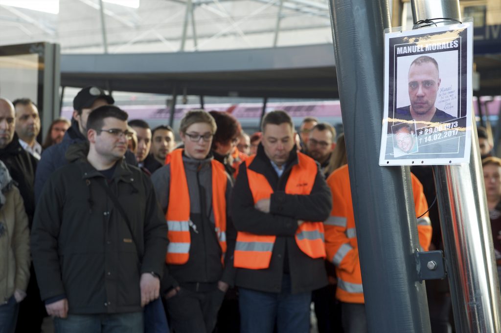 15022017, Luxembourg-Gare, Gare de Luxembourg, Manifestation d'hommage au conducteur Manuel Morales décédé dans la collision de deux trains le 14 février 2017 au Luxembourg, Photo Fabrizio Pizzolante