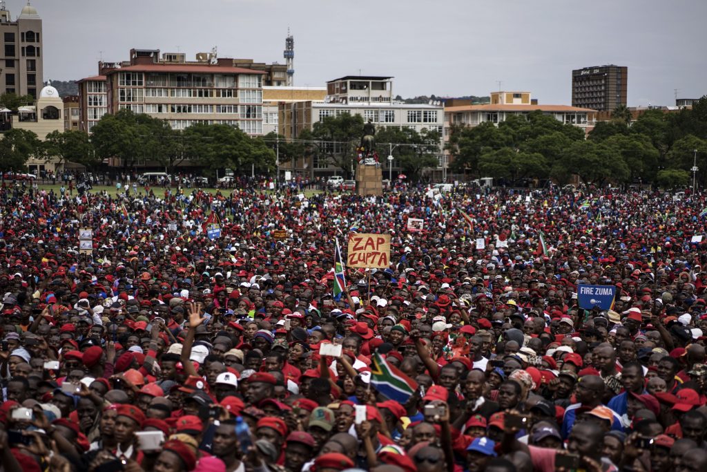 Jacob Zuma avait balayé d'un revers de main les protestations, qu'il a qualifiées de "racistes" même si toutes les ethnies, confessions et cultures du pays y étaient représentées. (photo AFP)