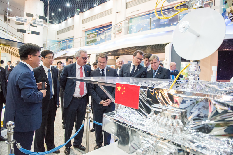 Visite de l'Académie chinoise de technologie spatiale. (Photo : SIP/Charles Caratini)