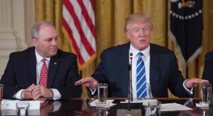 Steve Scalise aux côtés du président Trump.