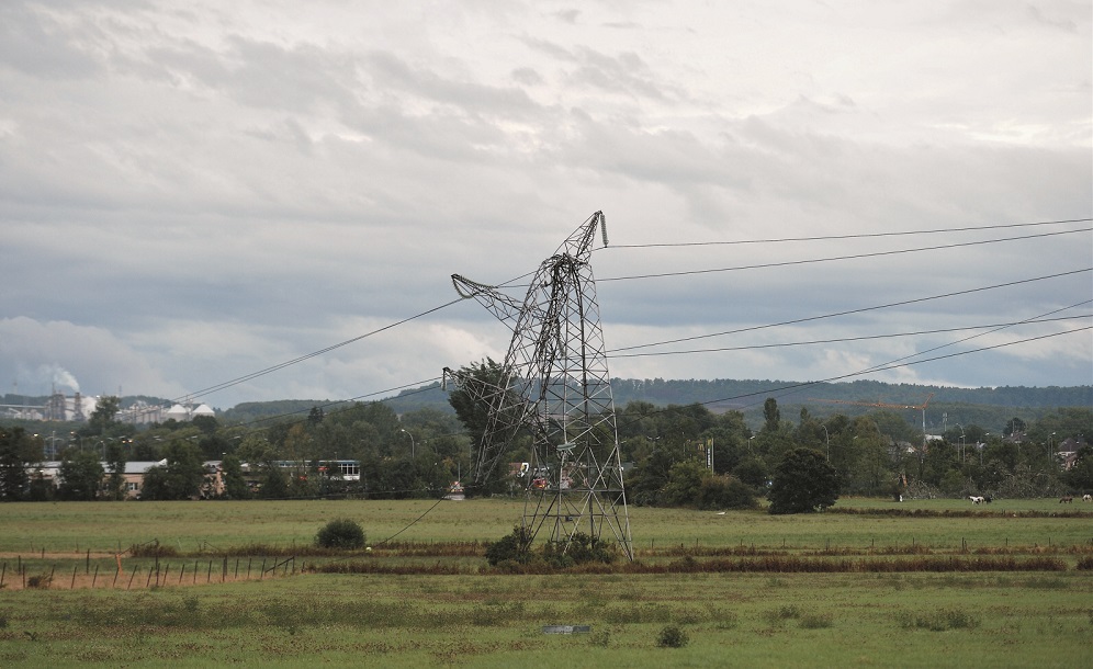 À Bascharage, un pylône électrique s'est effondré à cause de la violence du vent.