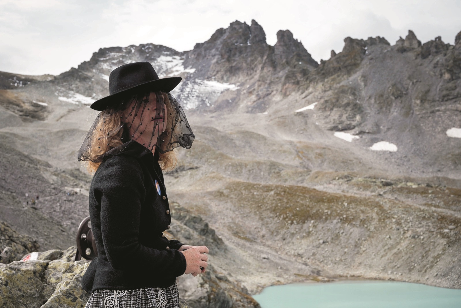 Des Suisses commémorent dimanche, par une longue "marche funèbre" en montagne, la disparition d'un des glaciers alpins les plus étudiés, le Pizol. (Photo : AFP)