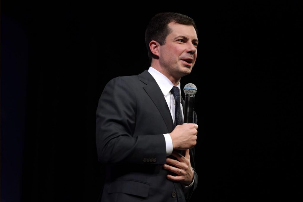 Les téléspectateurs américains ont dû penser, dimanche, que Pete Buttigieg avait un don d'ubiquité. (Photo AFP)