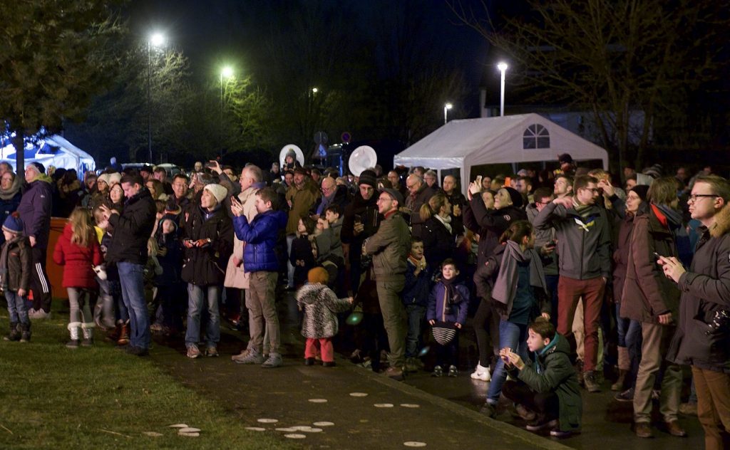 Pour le coup, on aurait pu éteindre l'éclairage public... (Photo Fabrizio Pizzolante)