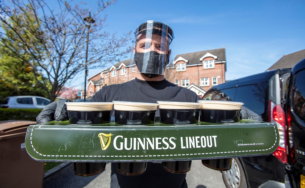 La Guinness, ça se boit à la pression et en pintes, pas en cannette ! 