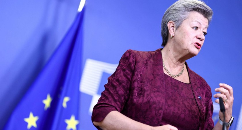 Bruxelles vuole accelerare le deportazioni ma vuole anche tornare indietro