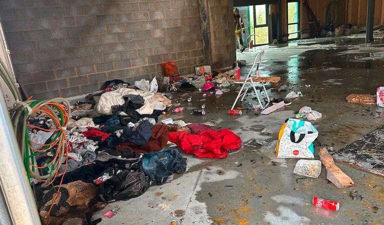 Un bâtiment de La Toupie à Arlon à nouveau incendié : la cause serait criminelle