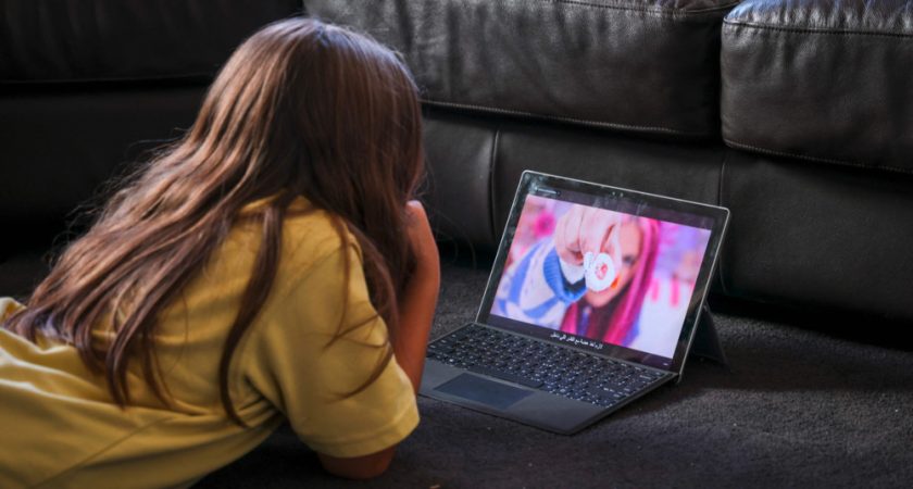 Réseaux sociaux : Bee secure alerte sur les dangers de leur influence chez les jeunes