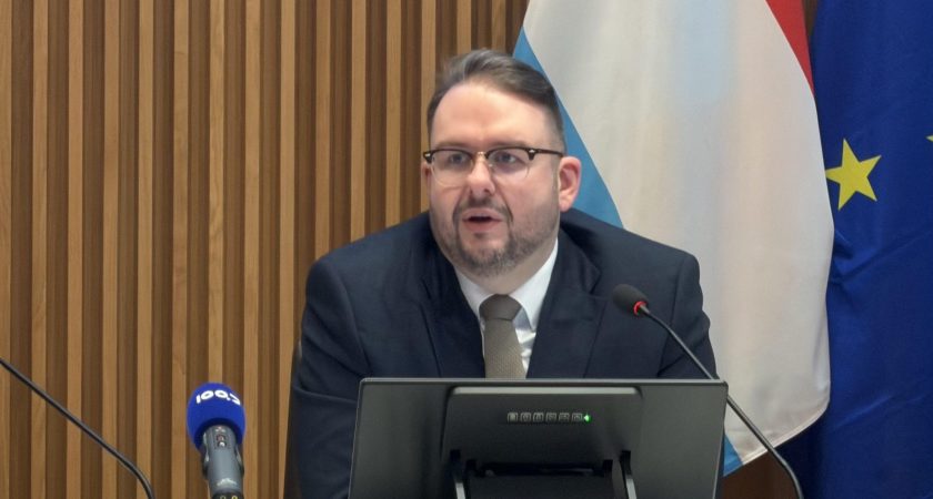 Le 5e rapport de l'Observatoire Social d'Esch-sur-Alzette «sert vraiment à la politique» selon le bourgmestre Christian Weis (Photo : louis wagner)